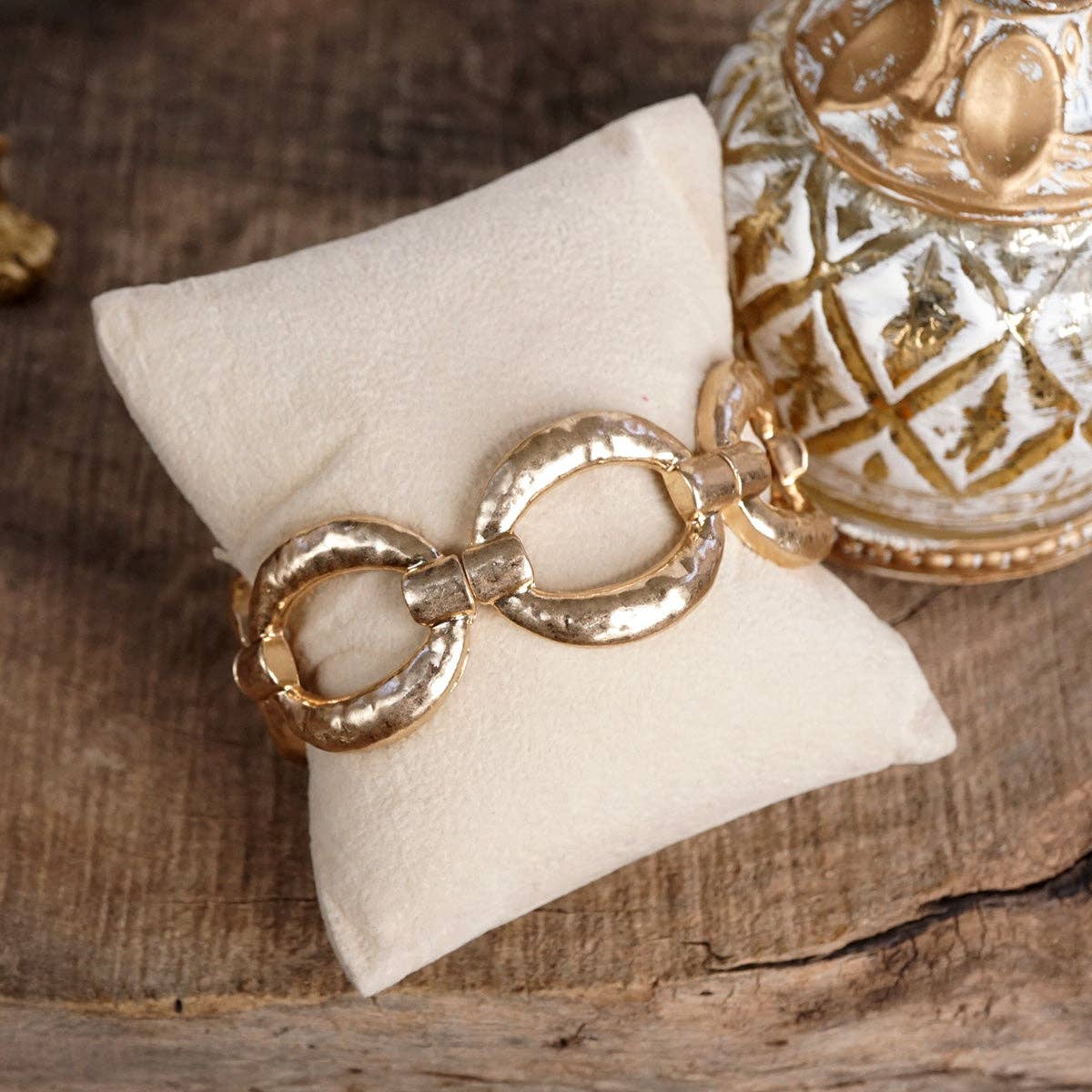 Sunlit Orbit Chunky Hammered Link Stretch Bracelet