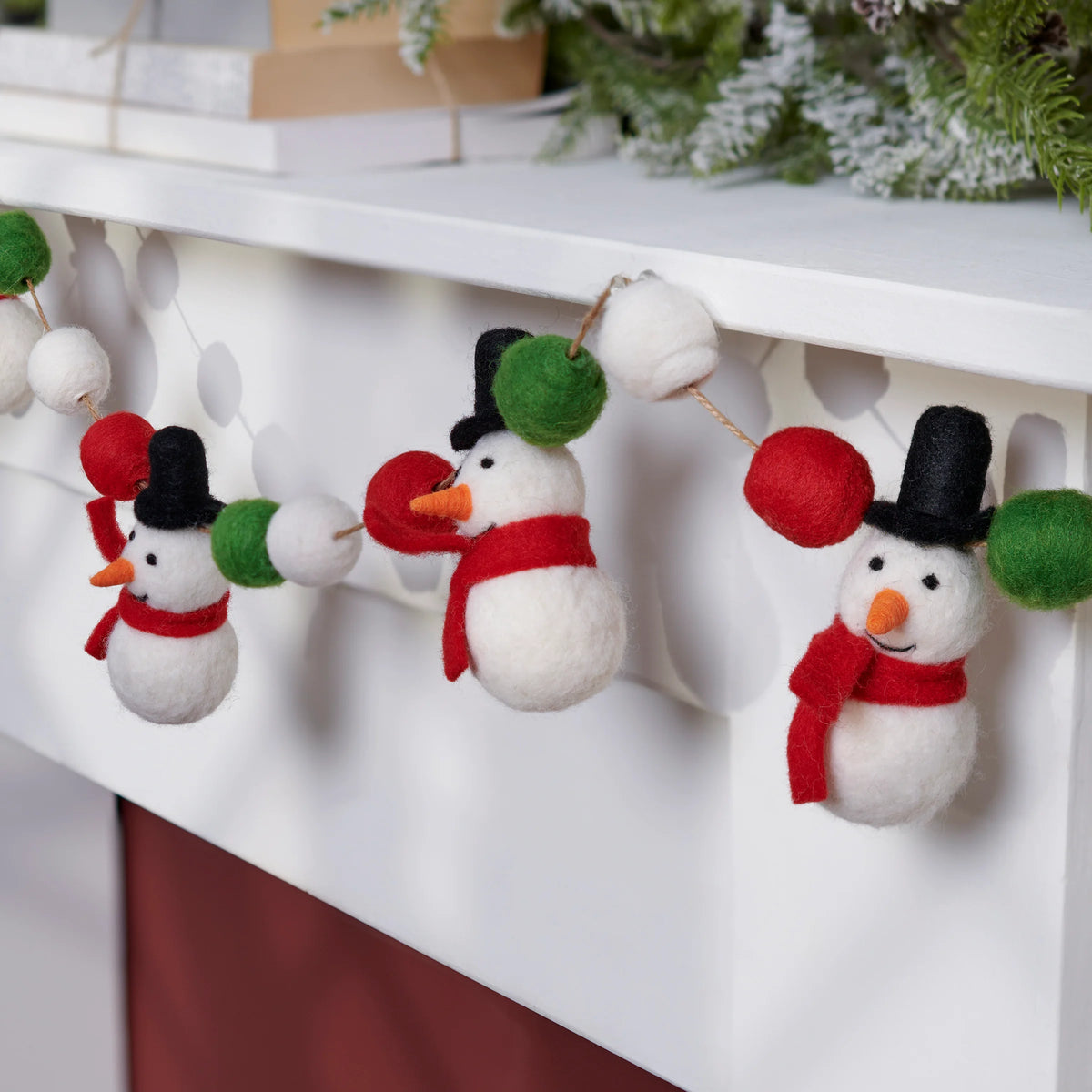 Felt Snowman and Pom Pom Christmas Garland