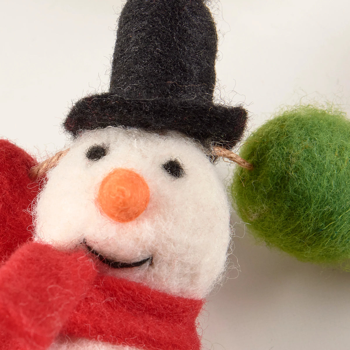 Felt Snowman and Pom Pom Christmas Garland