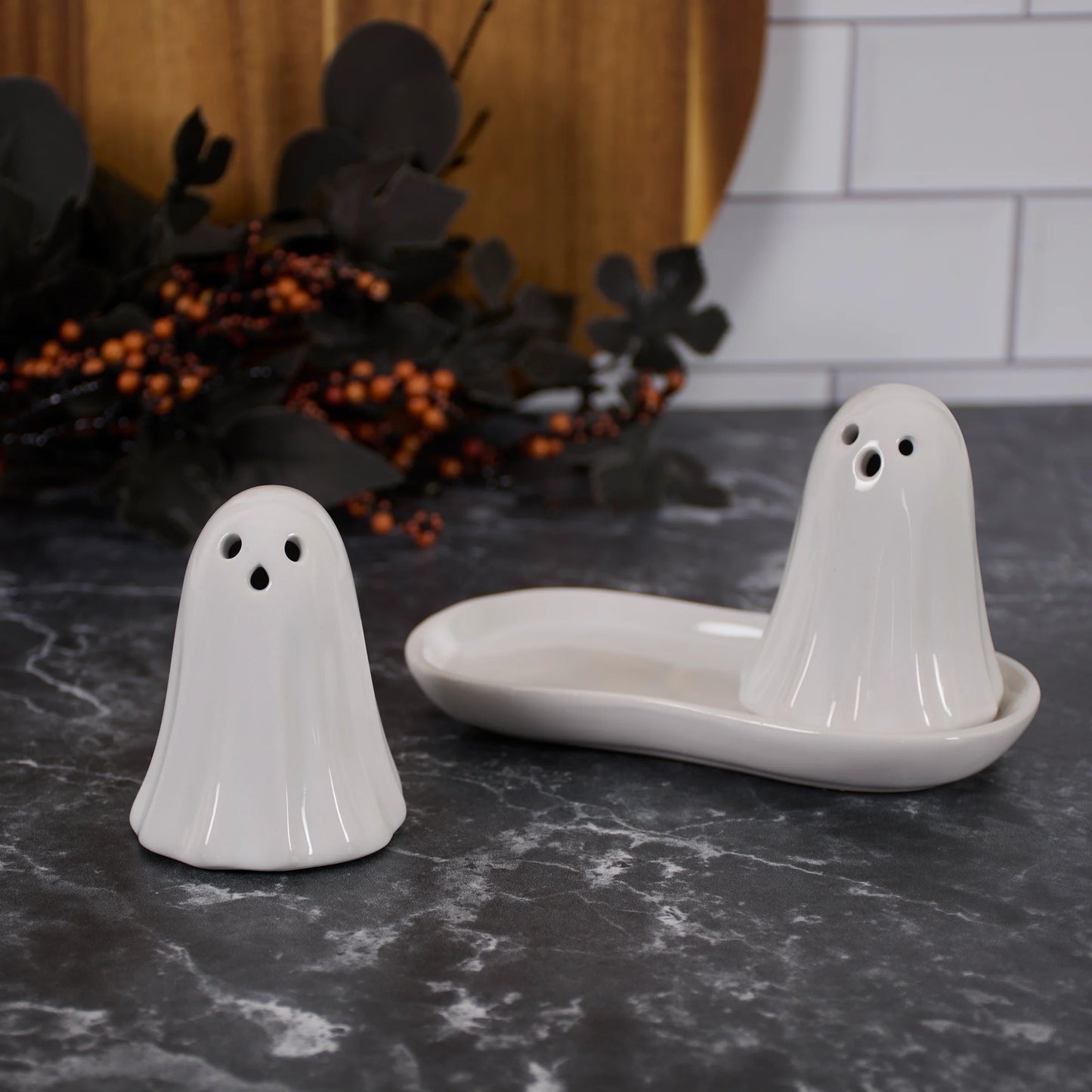 Ghost Salt and Pepper Shakers with Tray Set