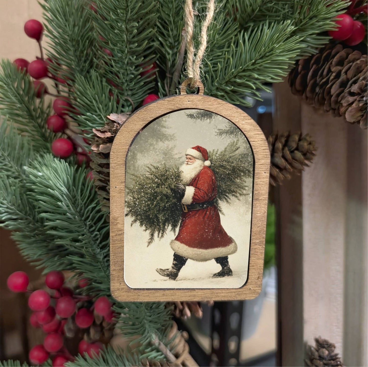 Framed Arch Ornament Santa With Tree