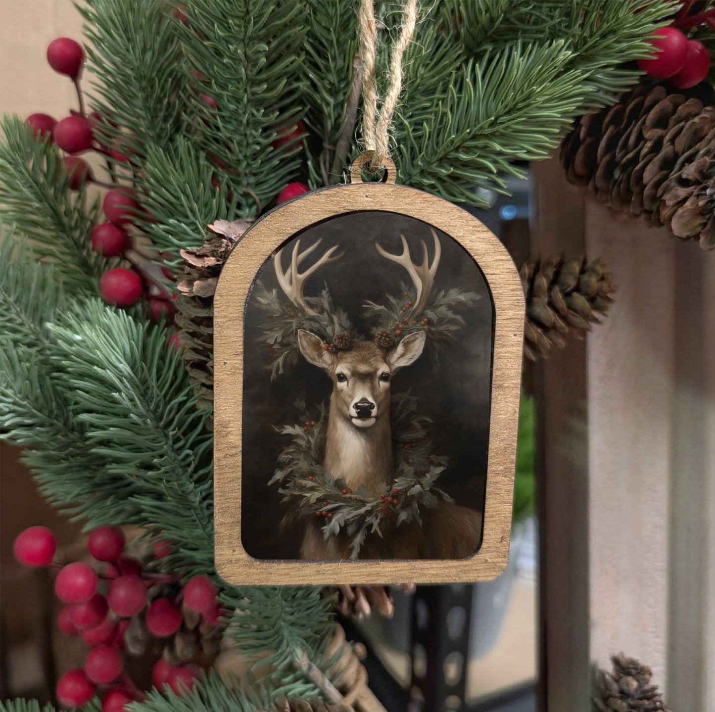 Framed Arch Ornament Wreath Deer