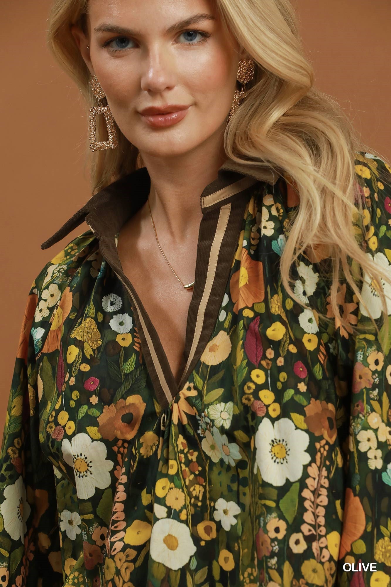Floral Print Contrast Collar Long Sleeve Blouse