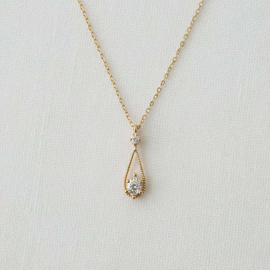 Elegant Waterdrop Gemstone Necklace