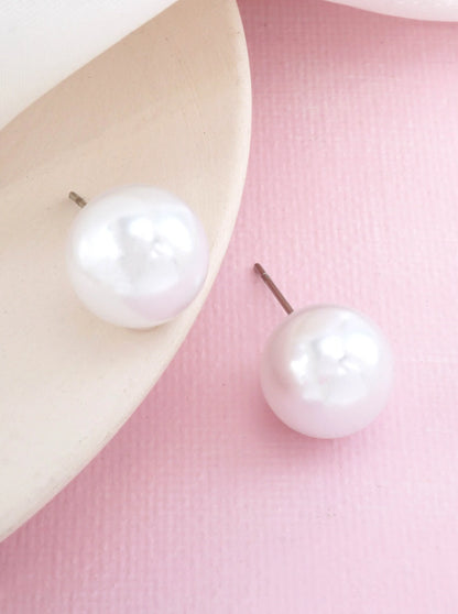 Classic Round Resin Faux Pearl Stud Earrings