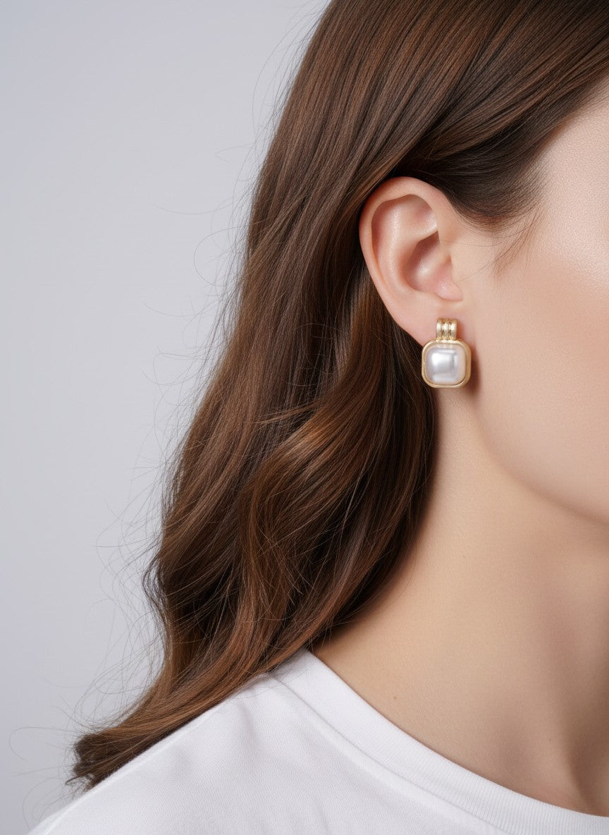 Classic Ribbed Square Pearl Stud Earrings