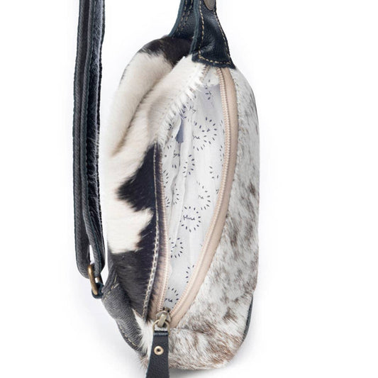 Robnette Ranch Fanny-Pack Bag in Black & White - Myra