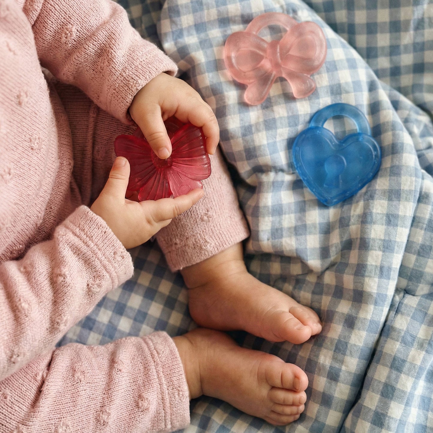 Cutie Coolers™ Coquette Bow Teethers - Itzy Ritzy