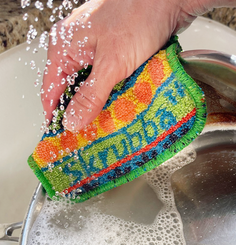 Skrubba Scrubbing Cloth by Wet-It! - Vogue Pattern
